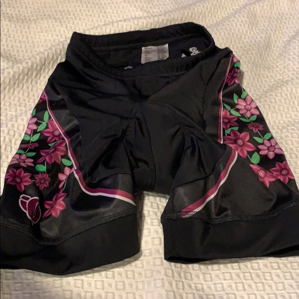 Pearl Izumi women’s cycling padded shorts